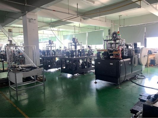 紙カップの製造のためのロール紙加工機械